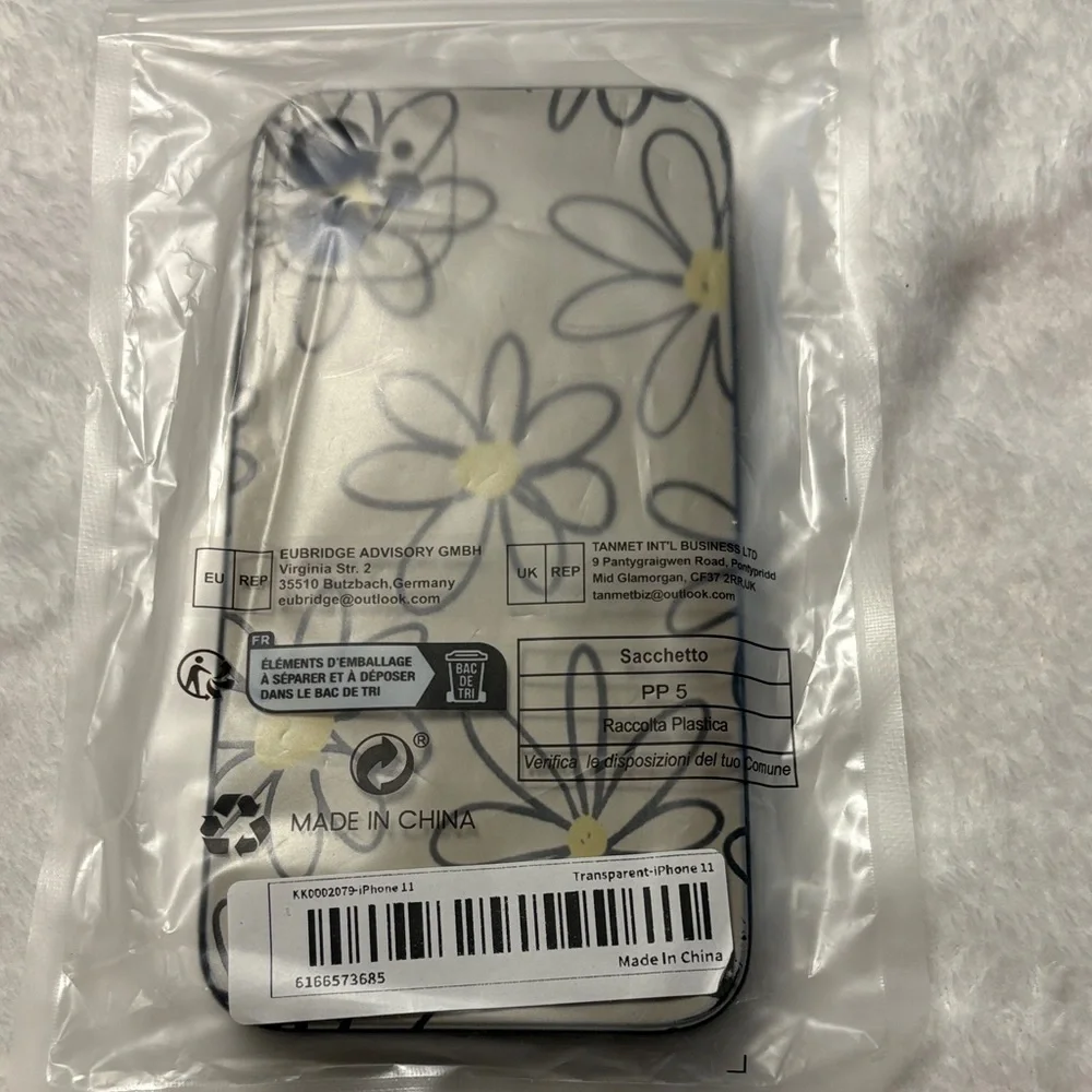 Floral Pattern Phone Case - Cream and Black